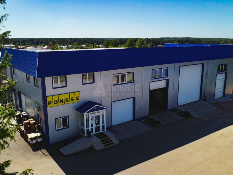 Здание СТО из сэндвич-панелей - фото 1